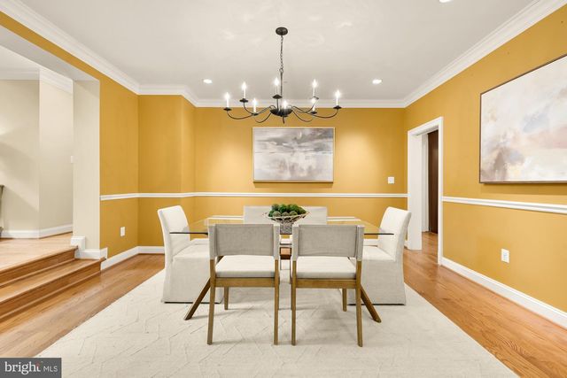 5601 VERNON PL, Bethesda, MD 20817