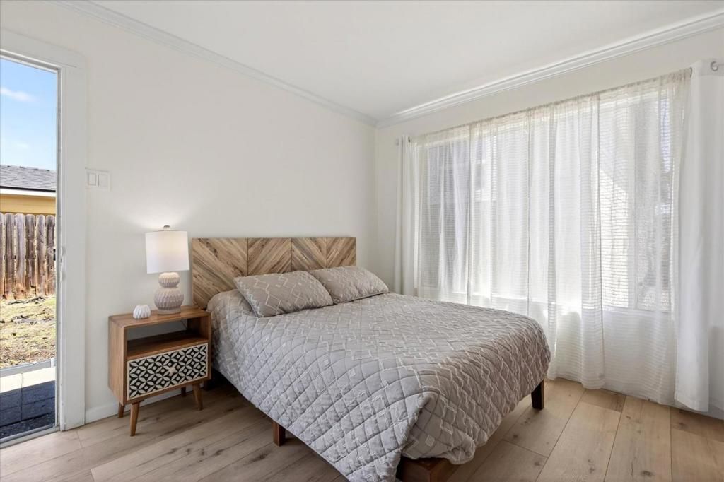 Image 17 of property listing at 2451 65th Avenue, Oakland, CA 94605