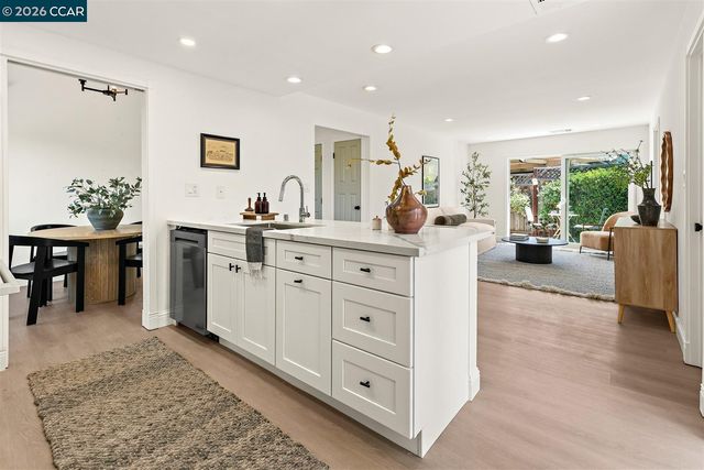 1316 Pineview Ln, Concord, CA 94521