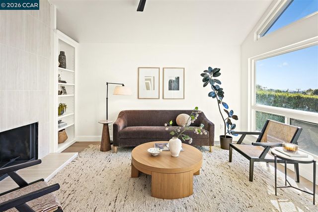 1316 Pineview Ln, Concord, CA 94521
