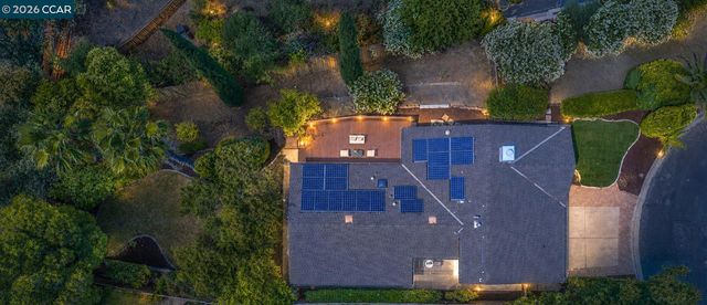 1316 Pineview Ln, Concord, CA 94521