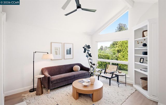 1316 Pineview Ln, Concord, CA 94521