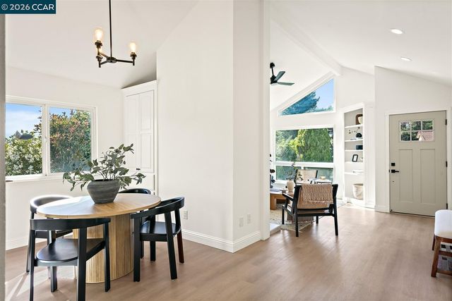 1316 Pineview Ln, Concord, CA 94521