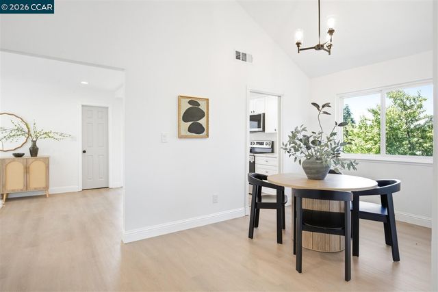 1316 Pineview Ln, Concord, CA 94521