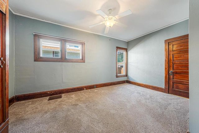 1561 W PROSPECT AVENUE, Appleton, WI 54914