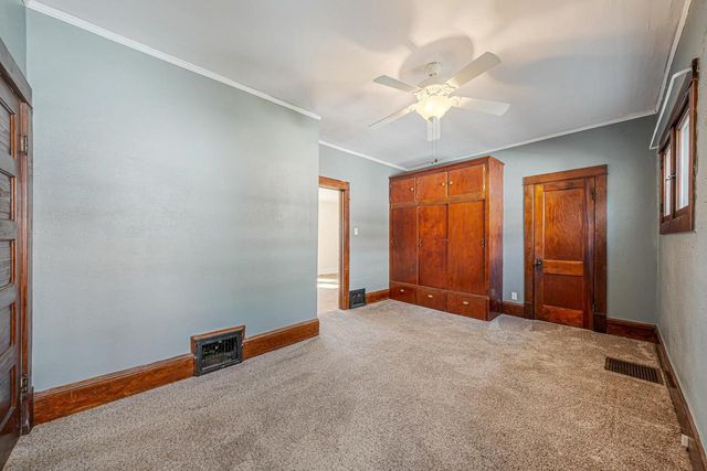 1561 W PROSPECT AVENUE, Appleton, WI 54914