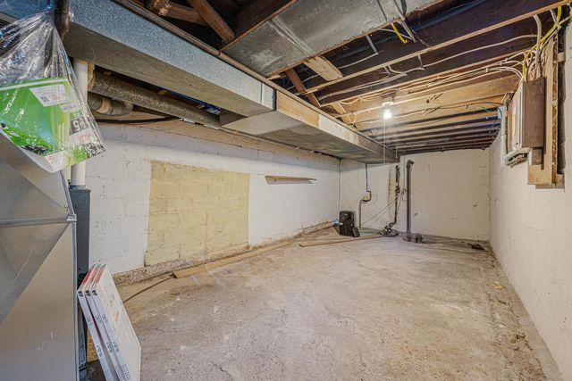 1561 W PROSPECT AVENUE, Appleton, WI 54914