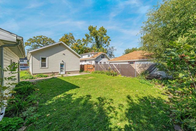 1561 W PROSPECT AVENUE, Appleton, WI 54914