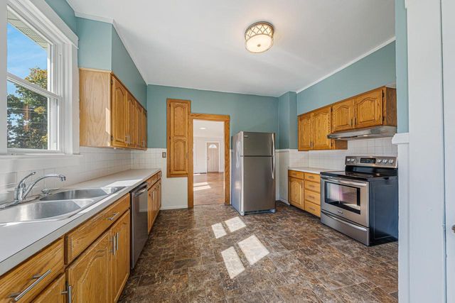 1561 W PROSPECT AVENUE, Appleton, WI 54914