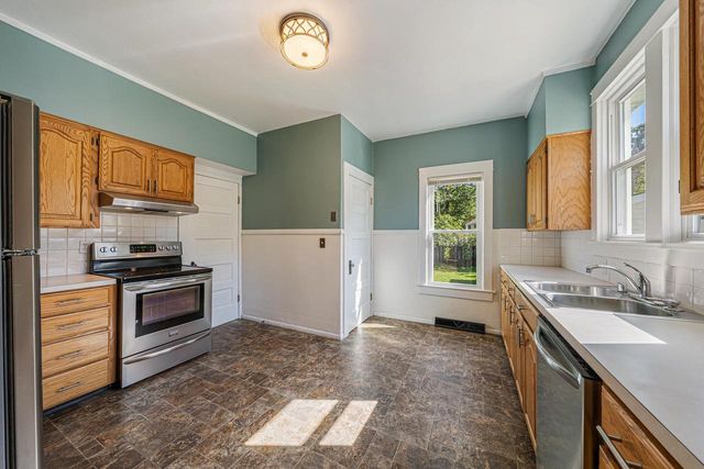 1561 W PROSPECT AVENUE, Appleton, WI 54914