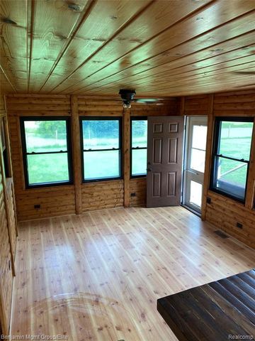 6827 Lapeer Road, Kimball, MI 48074