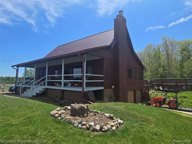 6827 Lapeer Road, Kimball, MI 48074