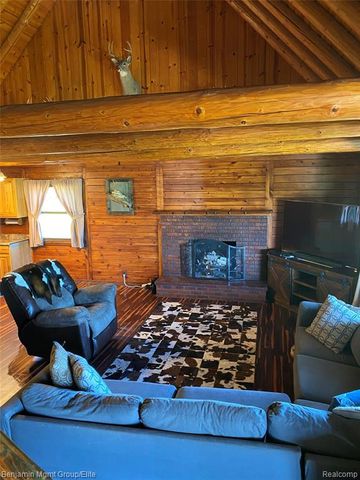 6827 Lapeer Road, Kimball, MI 48074