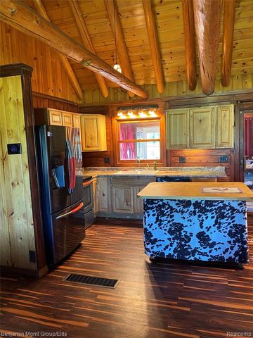 6827 Lapeer Road, Kimball, MI 48074