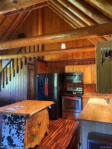 6827 Lapeer Road, Kimball, MI 48074