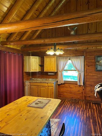 6827 Lapeer Road, Kimball, MI 48074