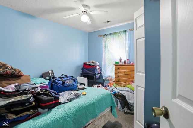 9610 English Oak Place, Indianapolis, IN 46235