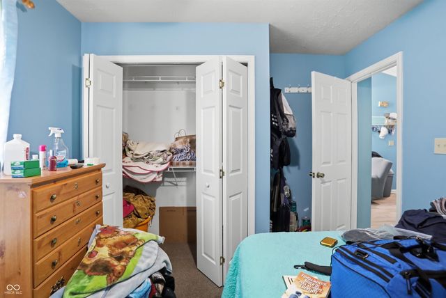 9610 English Oak Place, Indianapolis, IN 46235