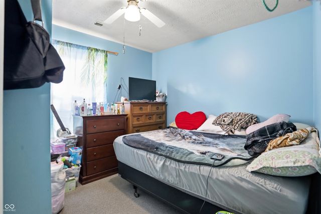 9610 English Oak Place, Indianapolis, IN 46235