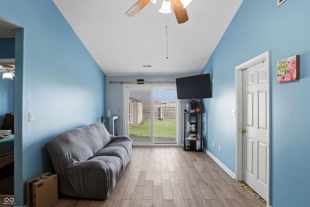 9610 English Oak Place, Indianapolis, IN 46235