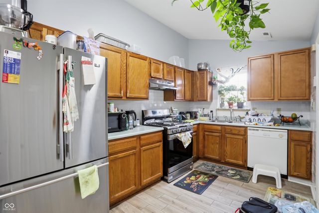 9610 English Oak Place, Indianapolis, IN 46235