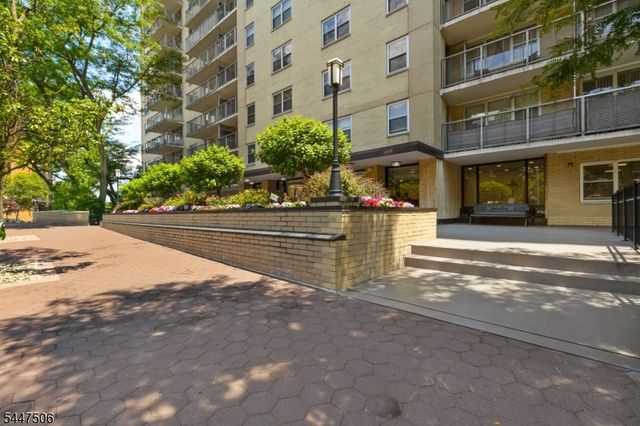 6600 Kennedy Blvd E Apt 23J 23J, West New York Town, NJ 07093