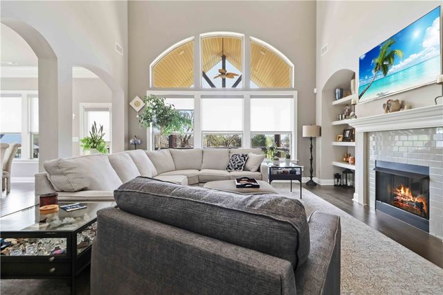 5125 Sagely Lane, Fayetteville, AR 72703