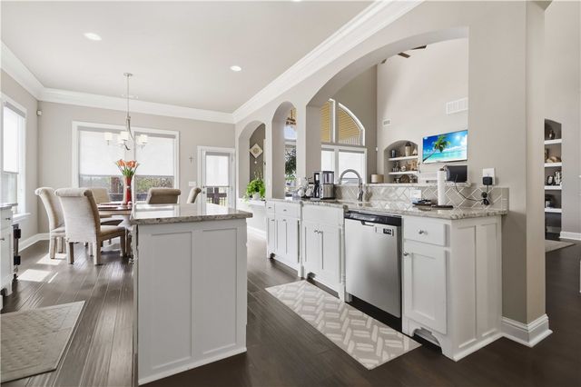 5125 Sagely Lane, Fayetteville, AR 72703