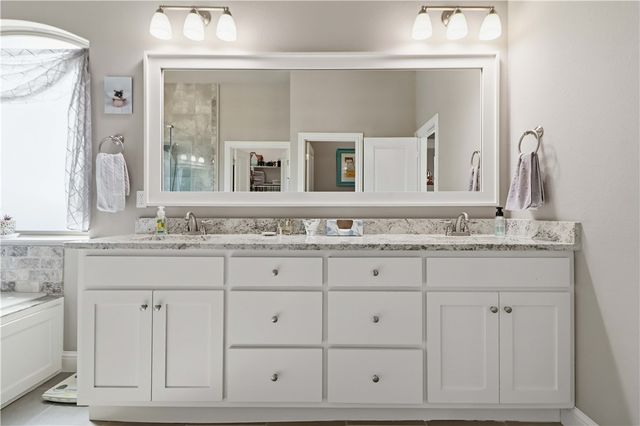 5125 Sagely Lane, Fayetteville, AR 72703