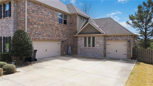 5125 Sagely Lane, Fayetteville, AR 72703