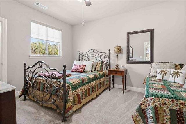 5125 Sagely Lane, Fayetteville, AR 72703