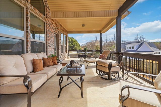 5125 Sagely Lane, Fayetteville, AR 72703