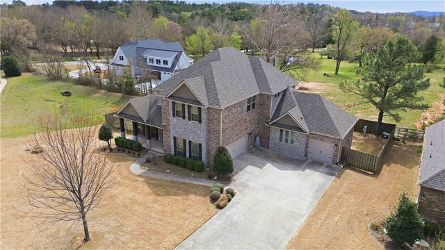 5125 Sagely Lane, Fayetteville, AR 72703