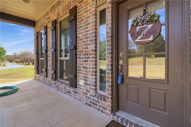 5125 Sagely Lane, Fayetteville, AR 72703