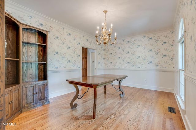1005 Huntington Court, Kingsport, TN 37660