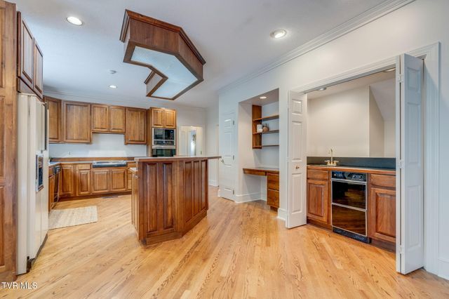 1005 Huntington Court, Kingsport, TN 37660