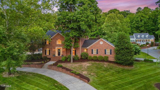 1005 Huntington Court, Kingsport, TN 37660