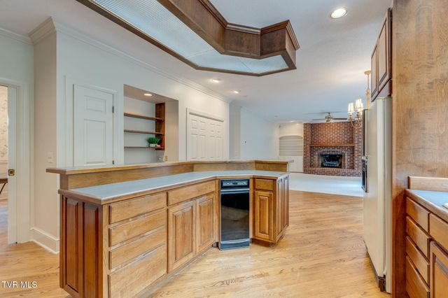 1005 Huntington Court, Kingsport, TN 37660