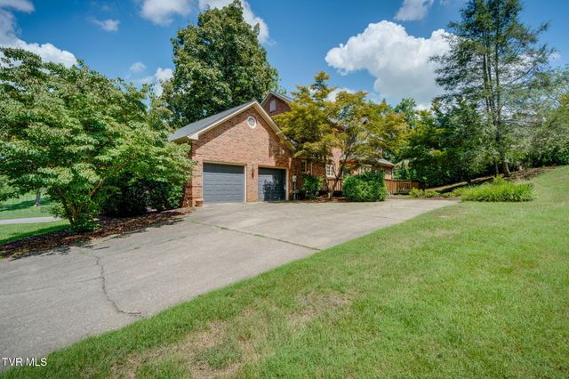 1005 Huntington Court, Kingsport, TN 37660