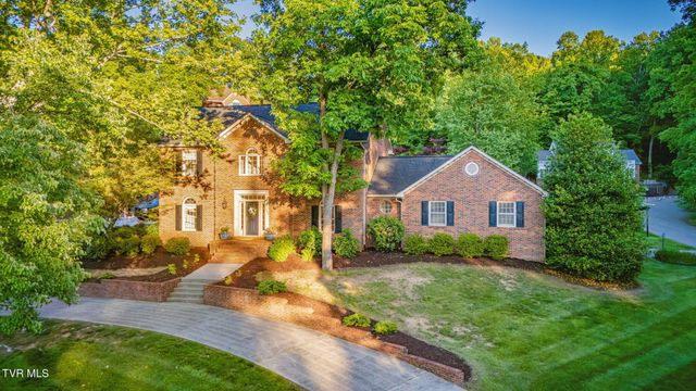 1005 Huntington Court, Kingsport, TN 37660