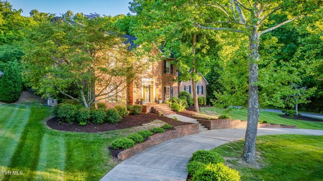 1005 Huntington Court, Kingsport, TN 37660