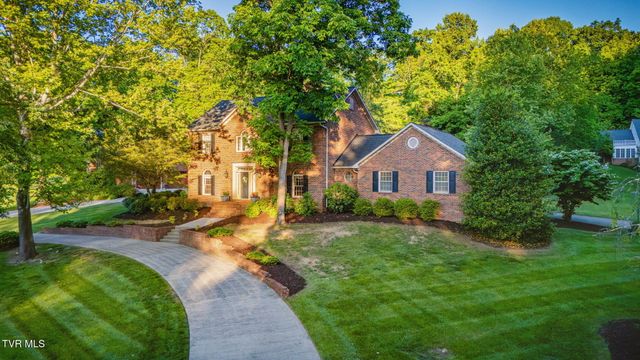 1005 Huntington Court, Kingsport, TN 37660