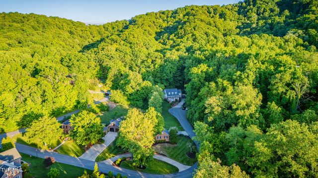 1005 Huntington Court, Kingsport, TN 37660