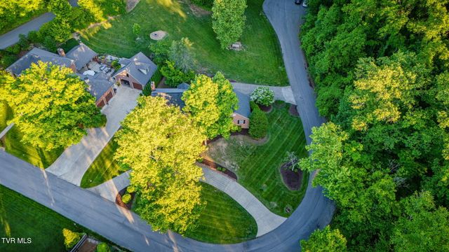 1005 Huntington Court, Kingsport, TN 37660