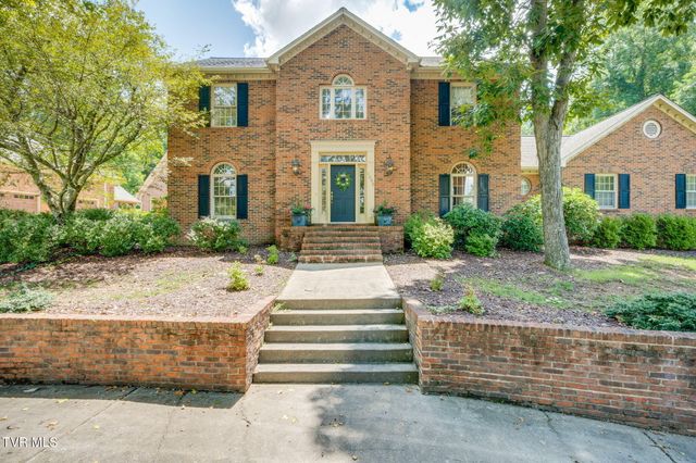 1005 Huntington Court, Kingsport, TN 37660