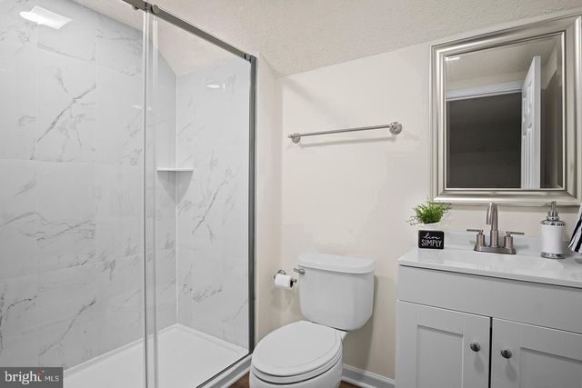 243 N LOCUST ST, Hagerstown, MD 21740