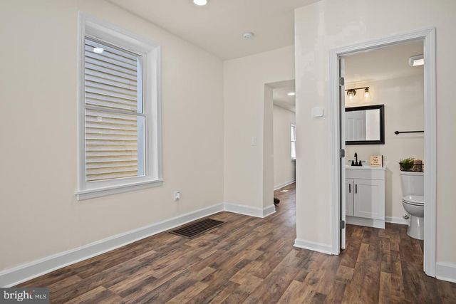 243 N LOCUST ST, Hagerstown, MD 21740