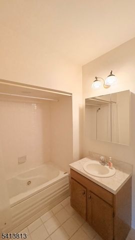 5415 Richmond Rd 415, West Milford Twp., NJ 07480