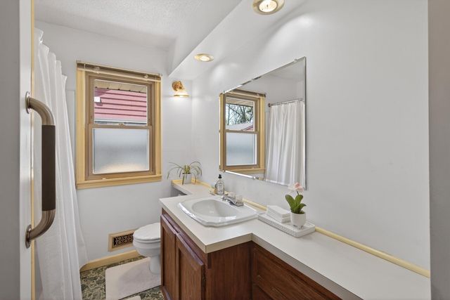 7001 Lombardy Lane, Crystal, MN 55428