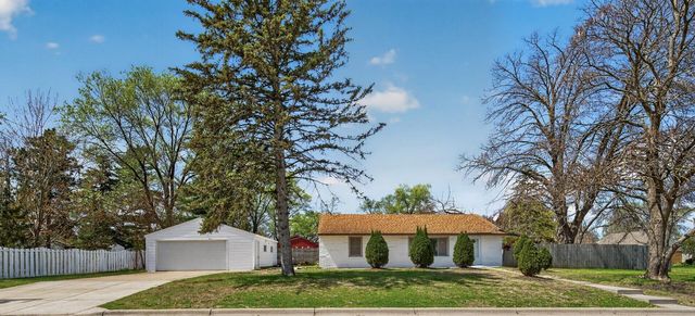 7001 Lombardy Lane, Crystal, MN 55428